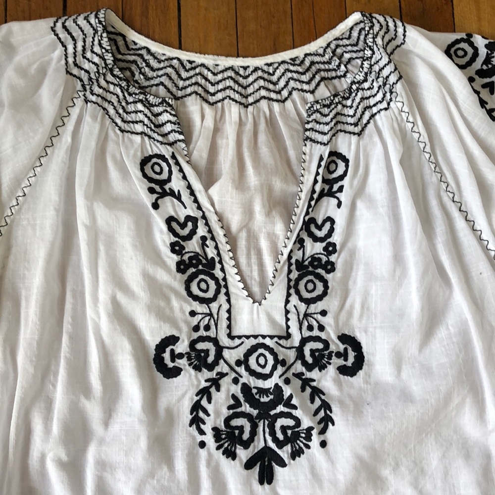 Embroidered Top - Picture 2 of 4